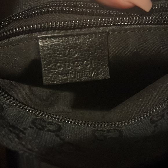 Vintage Gucci crossbody black with classic webbing - Picture 6 of 8